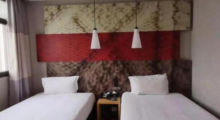 Ibis Xian Hi-Tech Zone No.7 Keji Rd Hotel Exterior photo